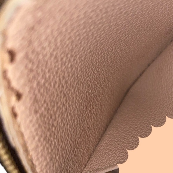 Authentic LV makeup case/ Lv clutch/ Lv carry bag GUC - Picture 6 of 9